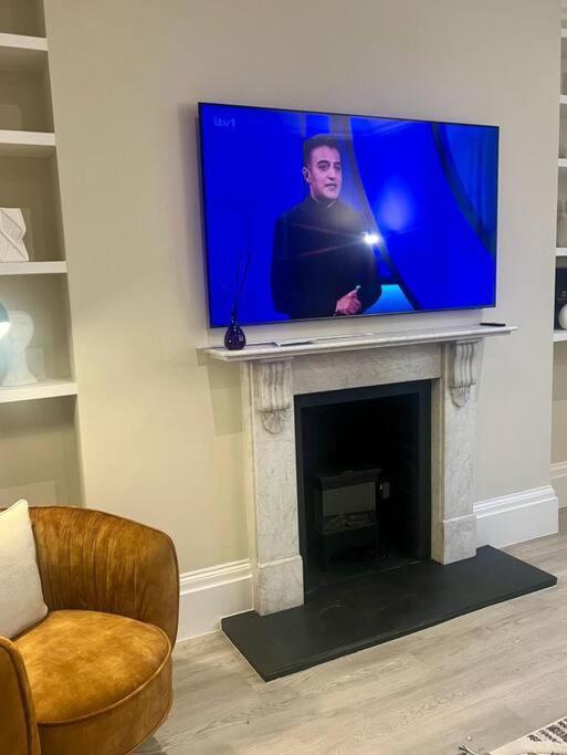 런던 New Flat In Holland Park 아파트 외부 사진